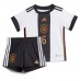 Tyskland Joshua Kimmich #6 Barnkläder Hemma matchtröja till baby VM 2022 Kortärmad (+ Korta byxor) Billigt